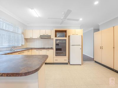 8 Canton Parade, Noraville