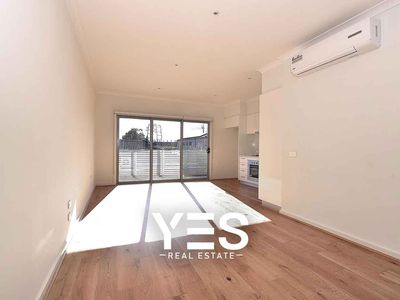 2 / 1 Main Road, Clayton South