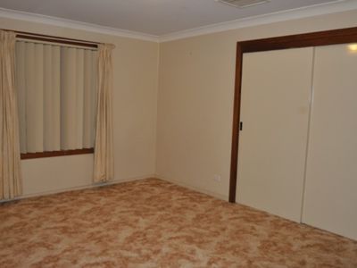 7 Edinburgh Avenue, Dubbo