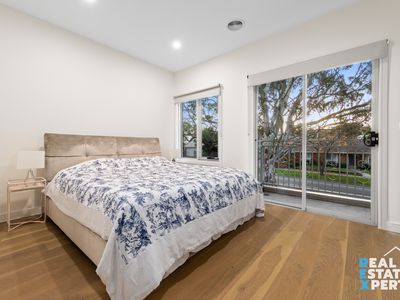 3 / 16 Manuka Road, Berwick