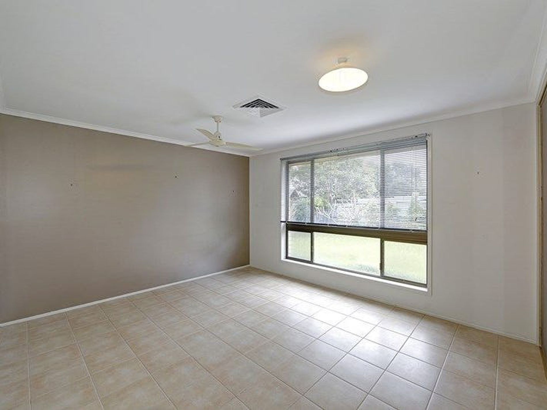 2 / 5 Newton Court, Bargara