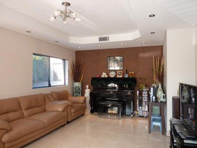 1 / 43 Junction Rd, Beverly Hills