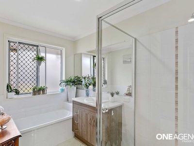 11 Picadilly Circuit, Urraween