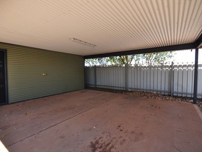 3 / 2 Phalarope Way, South Hedland