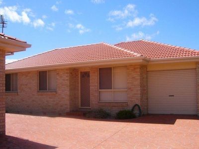 2 / 23 Sassafrass Avenue, Windang