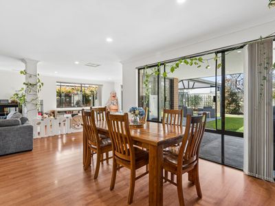 10 Teague Way, Lakelands