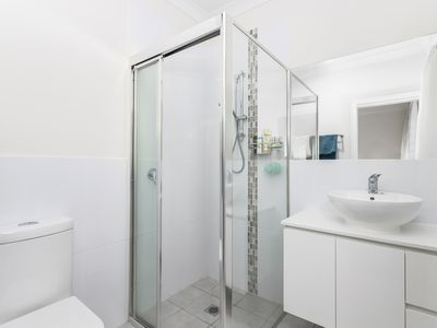 19 Eastpoint Ave, Haywards Bay