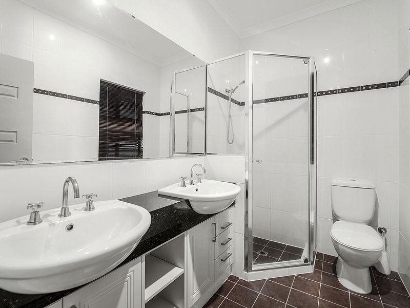 35A Hartfield Way, Westminster