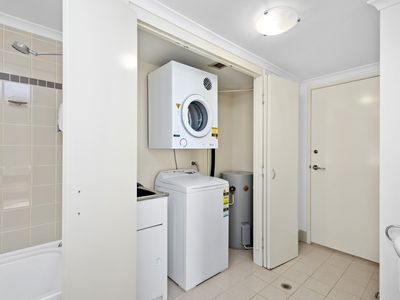 310 / 112 Mounts Bay Road, Perth