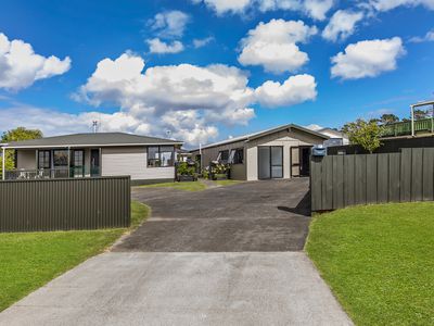 276 Sturges Road, Henderson