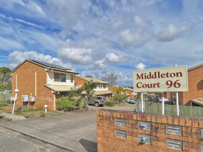 3 / 96 Smith Road, Woodridge