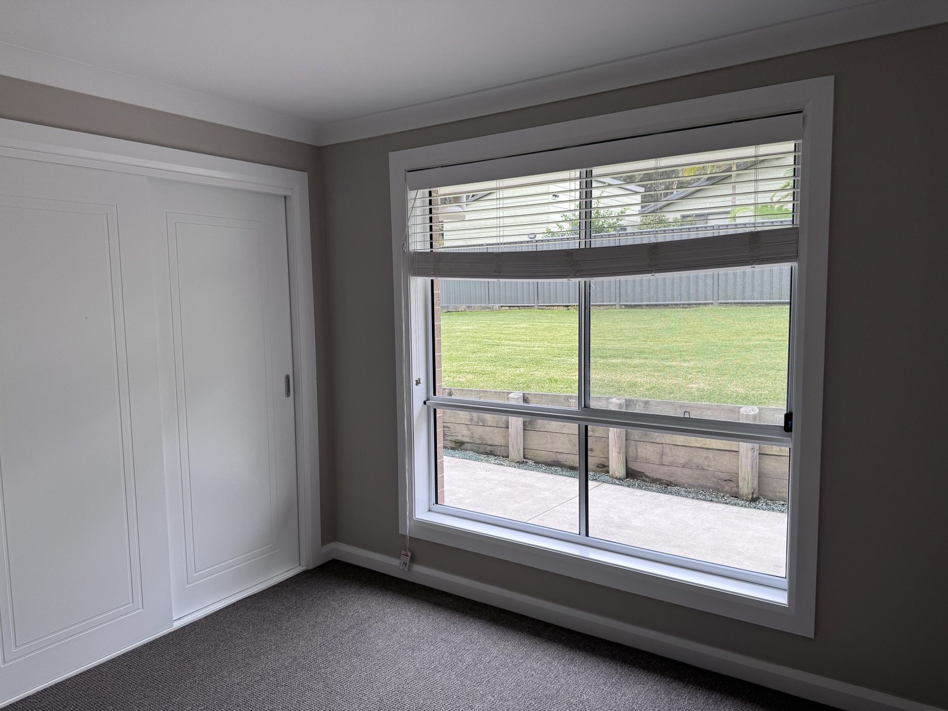 1 The Bounty, Manyana