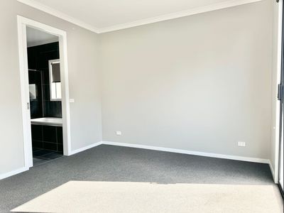 10 Taihu Road, Wyndham Vale