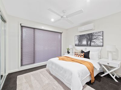 4 PIONEER PLACE, Thurgoona