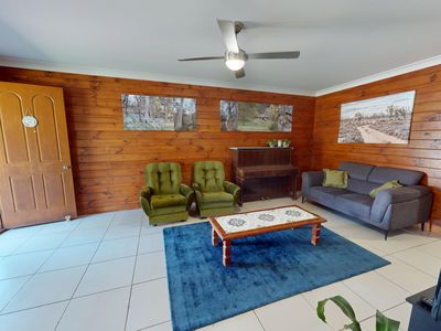 28 Berkley St, Forbes