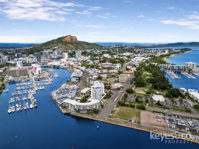 1C / 3-7 The Strand, Townsville City