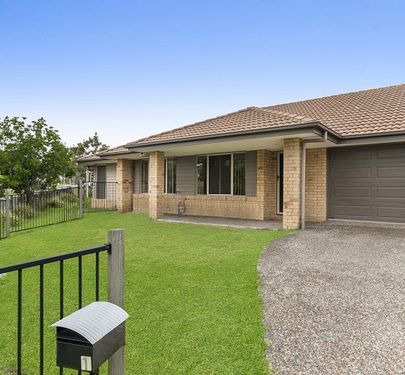 1 / 6 Oakmoss Drive, Springfield Lakes