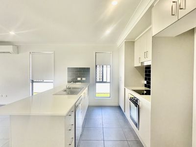 17 Langland Circuit, Walloon