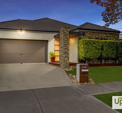14 Britton Drive, Pakenham