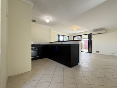 12 Coomer Elbow, South Guildford
