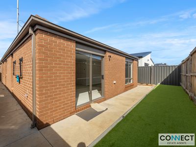 6 Ember Street, Clyde