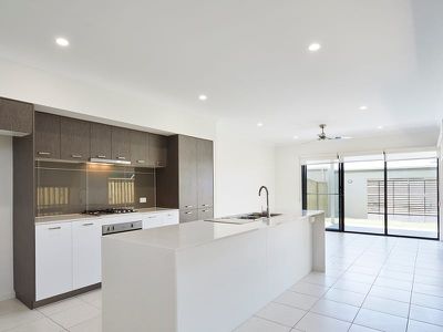 48 Eagle Parade, Rochedale