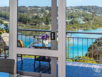 11 Hillcrest Avenue, North Narooma