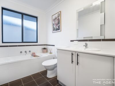 25B Hillsborough Drive, Nollamara