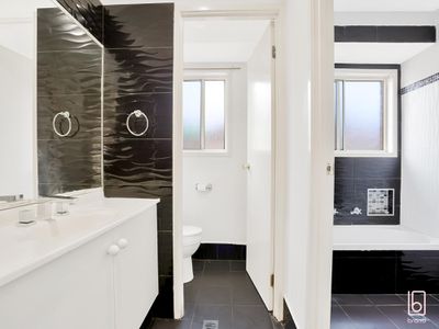 19 Monica Grove, Mardi