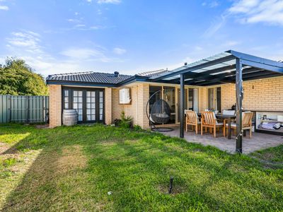 24 MANLY CRESCENT, Warnbro
