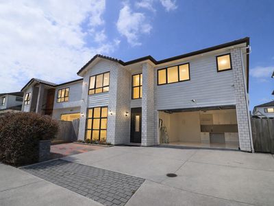 6 McQuoids Road, Flat Bush