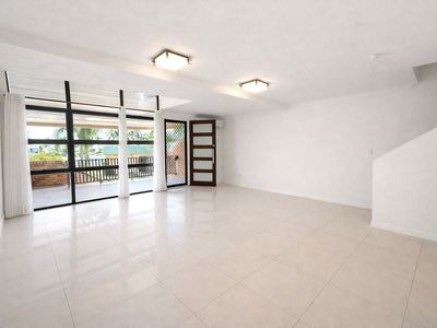 13 / 33-39 Hooker Boulevard, Broadbeach Waters