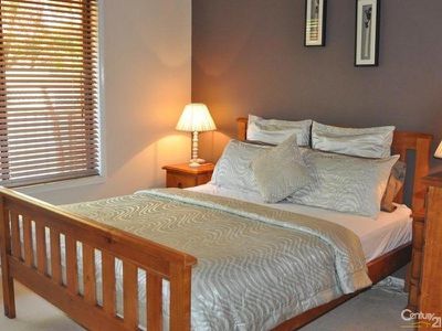 11 Light Place, Dubbo