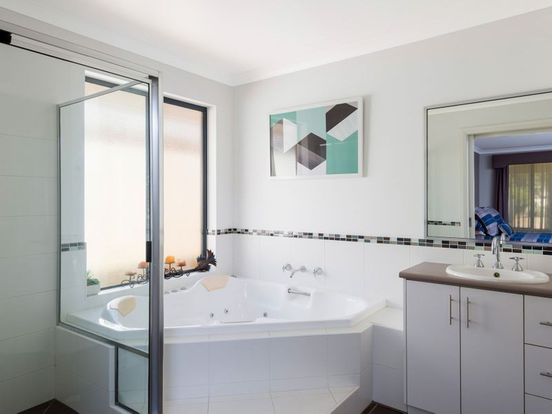 16 Vitali Crescent, Somerville