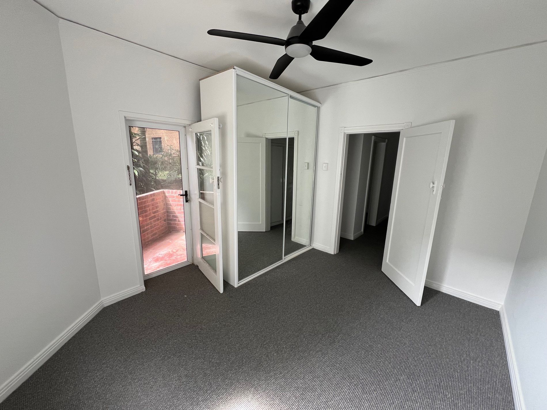 2 / 15 Penkivil Street, Bondi