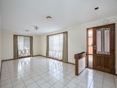 15 Dona Drive, Hoppers Crossing