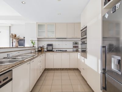 8 / 63 Mill Point Road, South Perth