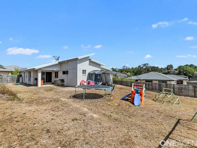 25 Morgan Circuit, Urraween