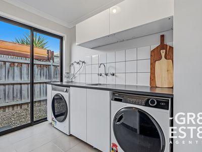 30 Lemon Grove, Cranbourne West