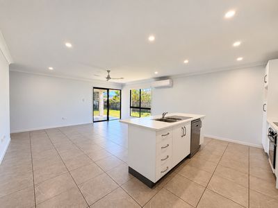 21 Turner Avenue, Atherton