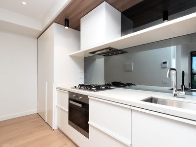 802 / 661 Chapel Street, South Yarra