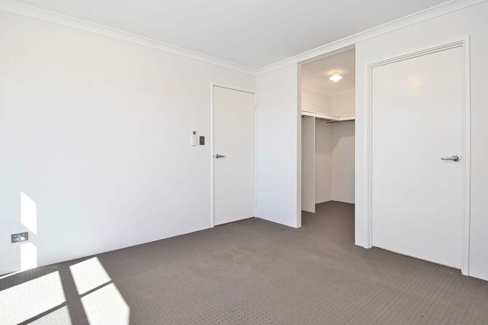 20 Larkfield  , Baldivis