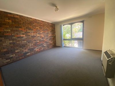 3 / 12 Moffatt Crescent, Hoppers Crossing