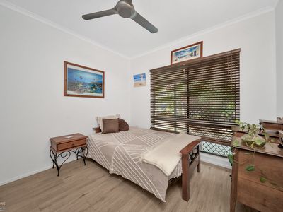 19 Caribbean Street, Holloways Beach