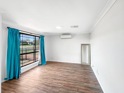 27 Websdale Drive, Dubbo