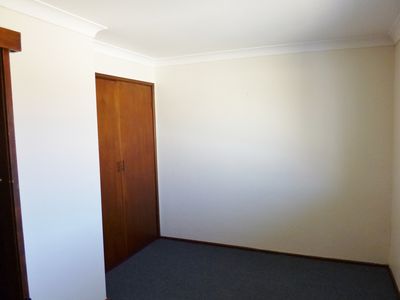 4 / 16 Storey Street, Oak Flats