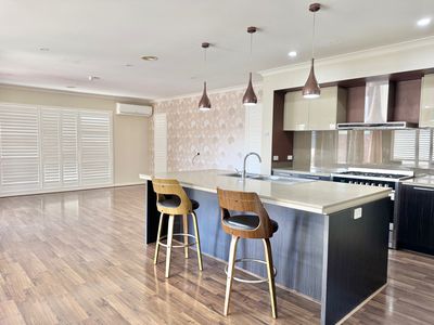 17 Lancewood Road, Manor Lakes