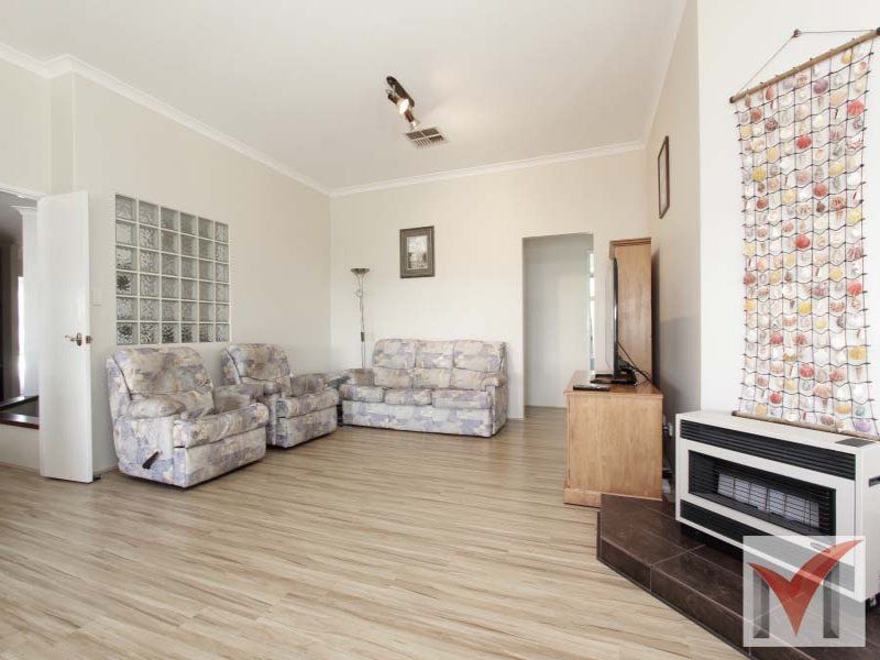 3 Spyglass Circle, Canning Vale & Hayes Real Estate