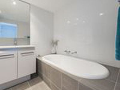 1006 / 2 Oldfield Street, Burswood