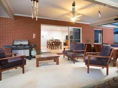 8 GILLMAN TERRACE (OFF BREWER DR), Wodonga
